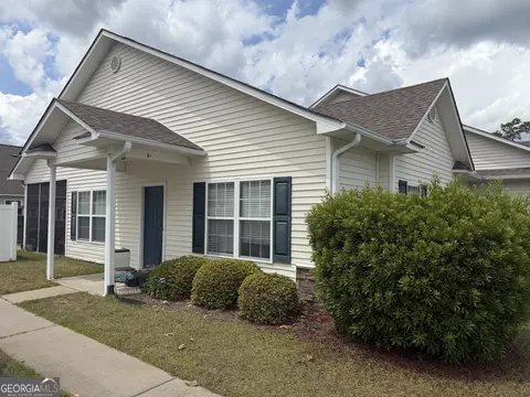 401 Barry Mccaffrey Blvd #A1, Hinesville, GA 31313