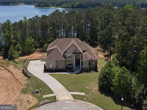 1804 Lake Pointe Cir, Locust Grove, GA 30248