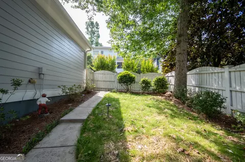 Exterior - 11 Chestnut Oak Run, Athens, GA 30607 photo 8 of 9