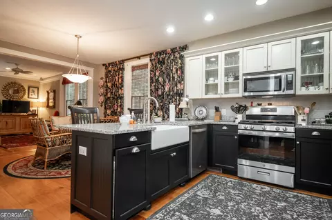 Kitchen - 11 Chestnut Oak Run, Athens, GA 30607 photo 1 of 3