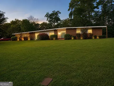 437 Orchard Ln, Sandersville, GA 31082