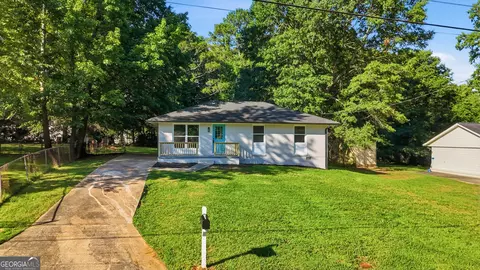 8399 Attleboro Dr, Jonesboro, GA 30238