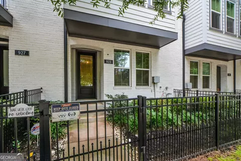 923 Katie Kerr Dr, Decatur, GA 30030