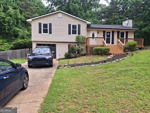 105 Elberta Dr, Newnan, GA 30265