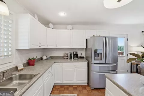 Kitchen - 289 Skyline Dr, Toccoa, GA 30577 photo 3 of 5