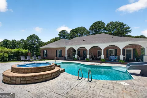Exterior - 98 Prestwick Dr, Lagrange, GA 30241 photo 7 of 10