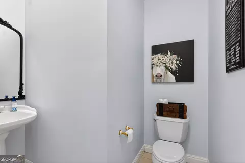 Bath - 98 Prestwick Dr, Lagrange, GA 30241 photo 1 of 7