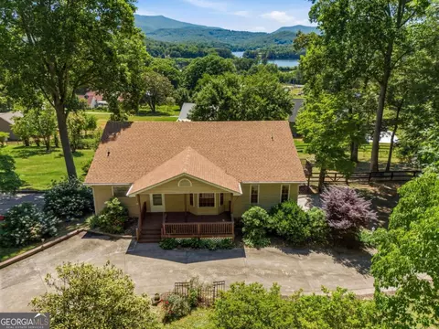 651 Mcridge Rd, Hiawassee, GA 30546