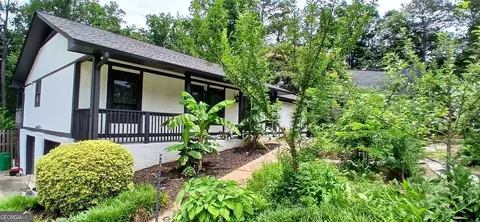 4268 Smithsonia Ct, Tucker, GA 30084