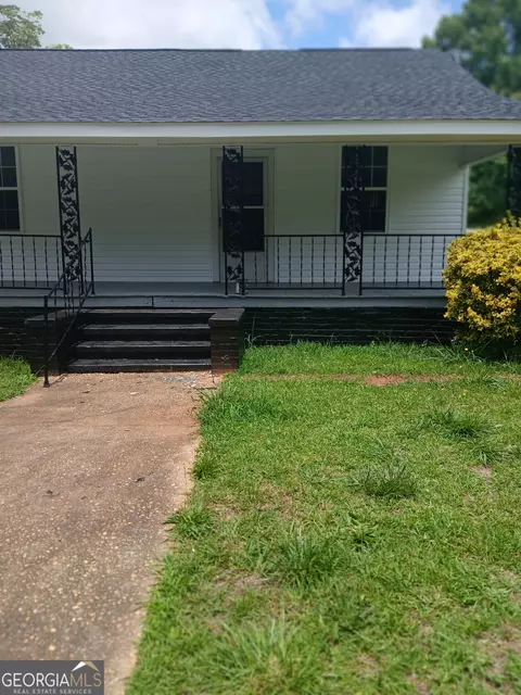 709 Spring St, Valley, AL 36854