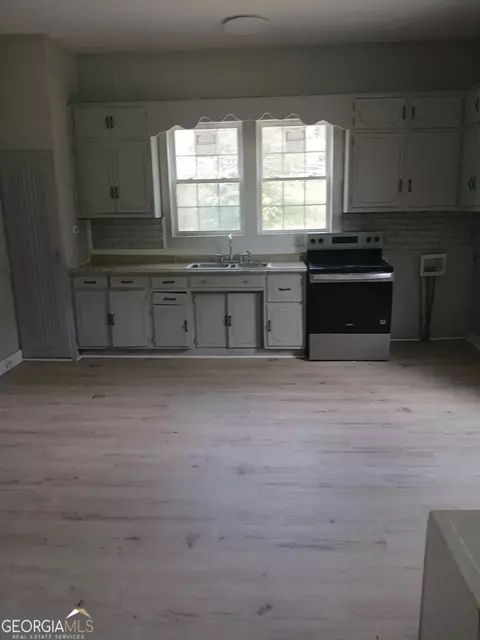 709 Spring St, Valley, AL 36854 photo 3
