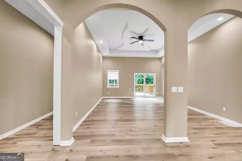 Entry Way - 599 Chambers Rd, Commerce, GA 30530 photo 5 of 11