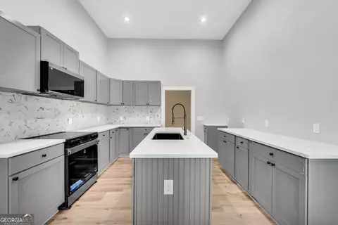 Kitchen - 599 Chambers Rd, Commerce, GA 30530 photo 1 of 4
