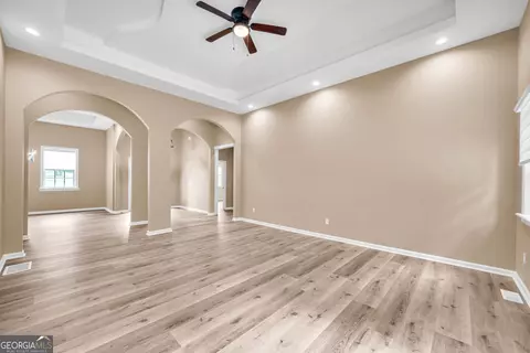 Living - 599 Chambers Rd, Commerce, GA 30530 photo 2 of 4
