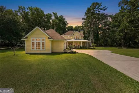 706 Hopewell Point Rd, White Oak, GA 31568