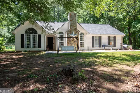 40 Four Oaks Dr, Newnan, GA 30263