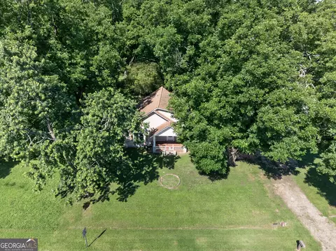 Exterior - 98 S 5th St, Colbert, GA 30628 photo 10 of 10