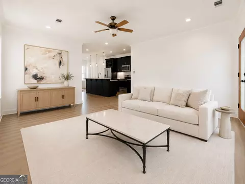 Living - 110 Cherokee Rose Cir, Dublin, GA 31021 photo 2 of 2