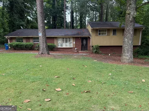 5490 Longmeadow Ln, College Park, GA 30349