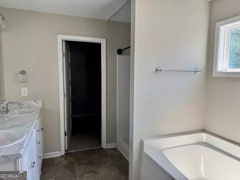 Bath - 415 Splash Pointe, Temple, GA 30179 photo 2 of 2