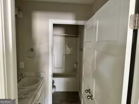 Bath - 415 Splash Pointe, Temple, GA 30179 photo 1 of 2