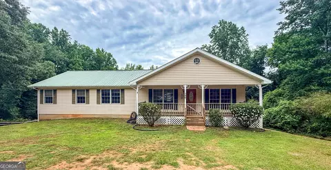 790 Birdhouse Ln, Clarkesville, GA 30523