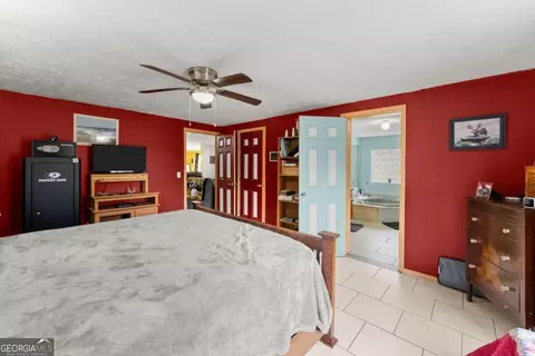 Bedroom - 1533 Scenic Dr, Toccoa, GA 30577 photo 7 of 7