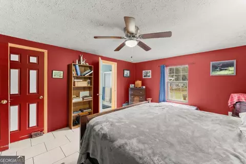 Bedroom - 1533 Scenic Dr, Toccoa, GA 30577 photo 6 of 7