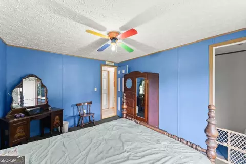 Bedroom - 1533 Scenic Dr, Toccoa, GA 30577 photo 4 of 7