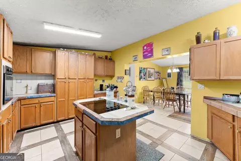Kitchen - 1533 Scenic Dr, Toccoa, GA 30577 photo 4 of 5