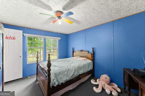 Bedroom - 1533 Scenic Dr, Toccoa, GA 30577 photo 3 of 7
