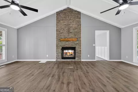 Living - 76 Willis Rd, Molena, GA 30258 photo 3 of 6