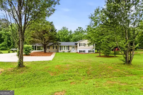 Exterior - 76 Willis Rd, Molena, GA 30258 photo 2 of 5