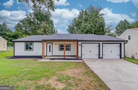 5266 Long Green Ln, Stone Mountain, GA 30088