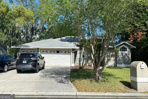3018 Forest Club Dr, Plant City, FL 33566