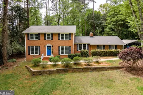 140 Rollingwood Dr, Athens, GA 30605