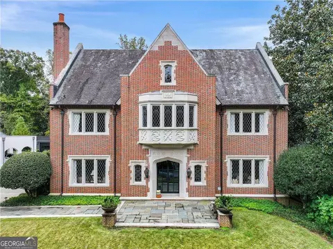 369 Pine Tree Dr NE, Atlanta, GA 30305