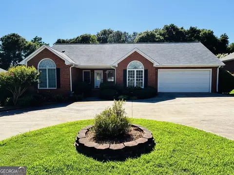 740 Saint Ives Ln, Athens, GA 30606