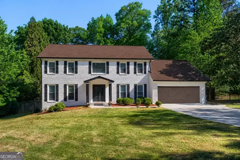 2368 Fenhurst Pl, Dunwoody, GA 30338