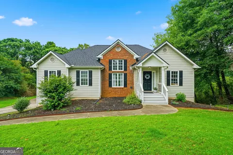7002 Estates Ct, Loganville, GA 30052