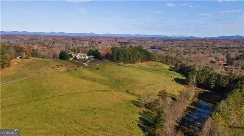 5414 Price Rd, Gainesville, GA 30506
