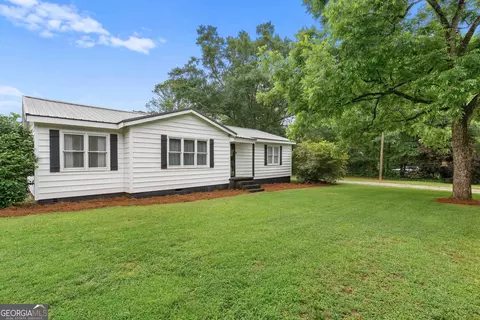 Exterior - 155 Mallory Dr, Lagrange, GA 30241 photo 2 of 4