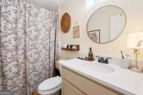 Bath - 155 Mallory Dr, Lagrange, GA 30241 photo 1 of 2