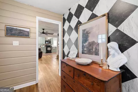Entry Way - 155 Mallory Dr, Lagrange, GA 30241 photo 2 of 4
