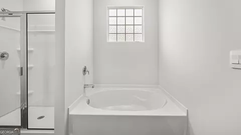 Bath - 8175 Coldstream Dr, Fairburn, GA 30213 photo 2 of 2