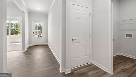 Entry Way - 8175 Coldstream Dr, Fairburn, GA 30213 photo 2 of 11