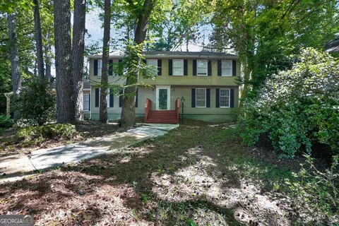 110 Paddock Trl, Peachtree City, GA 30269