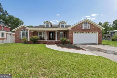 27 Darling St, Savannah, GA 31408
