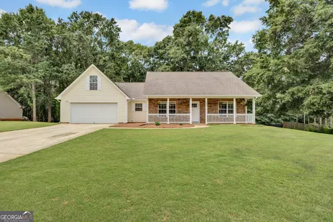242 Richmond Dr, Social Circle, GA 30025