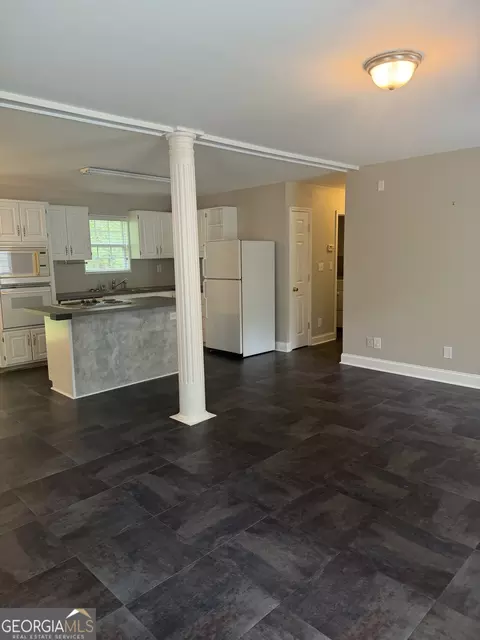 Living - 406 Covered Bridge Rd, Covington, GA 30016 photo 1 of 10